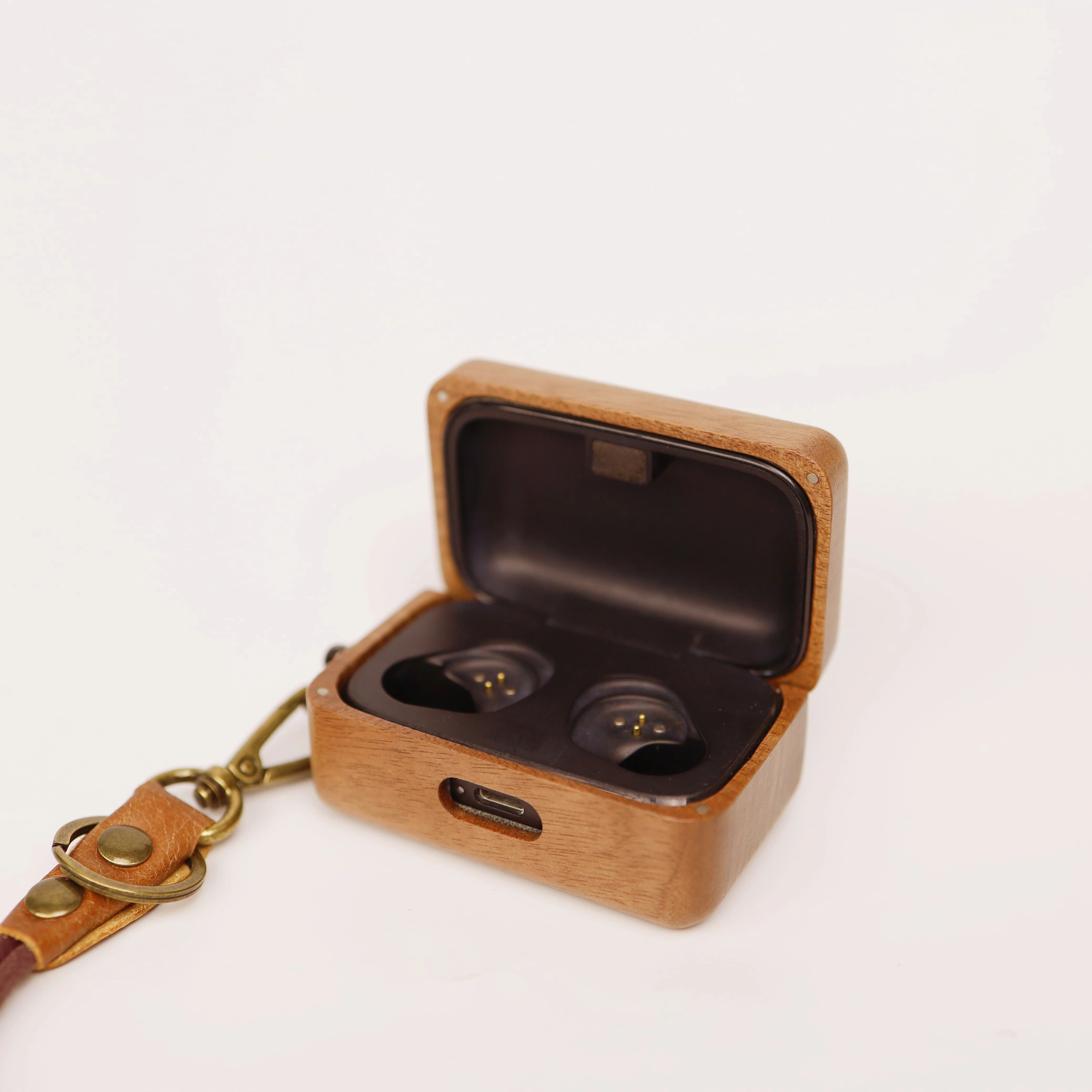 Walnut Solid Wood Case for Sen - đánh giá và giá Sennheiser Headphone Momentum 4